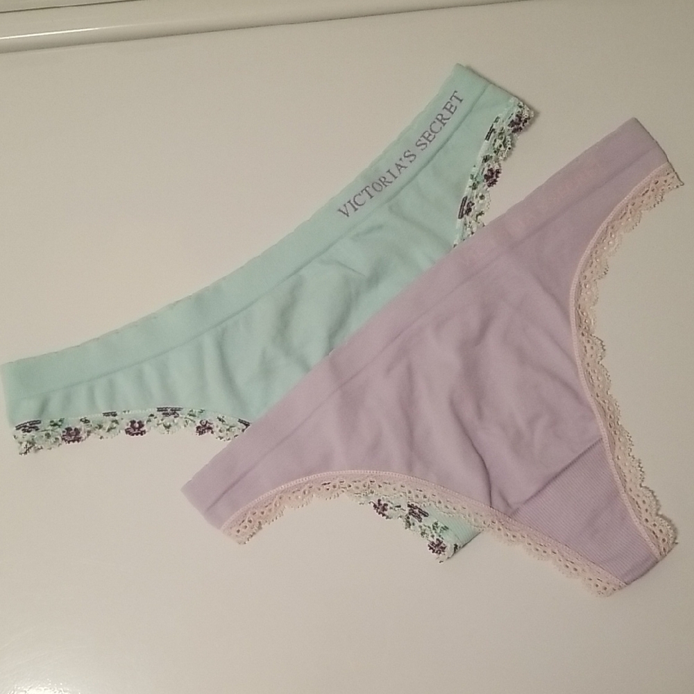 NWOT Victoria's Secret Thong Panties